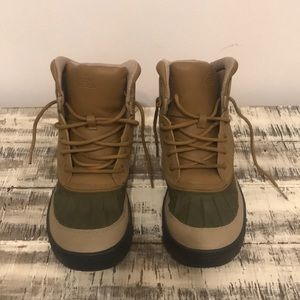 Nike winter boots